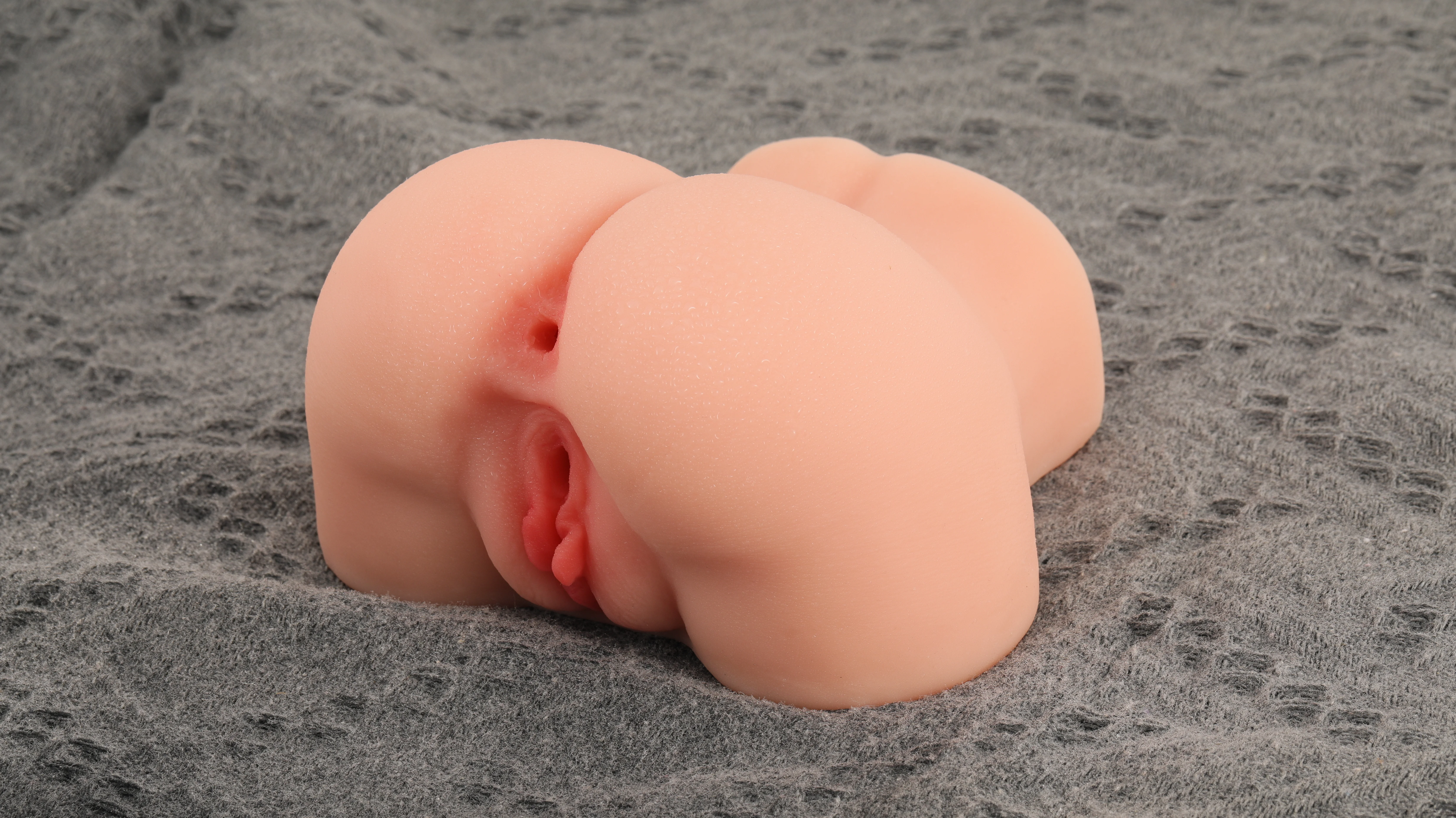 plush twin-channel compact torso masturbator 1100g uae